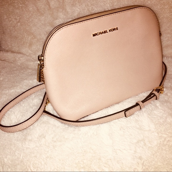 Michael Kors Cindy SOLD - Picture 7 of 8